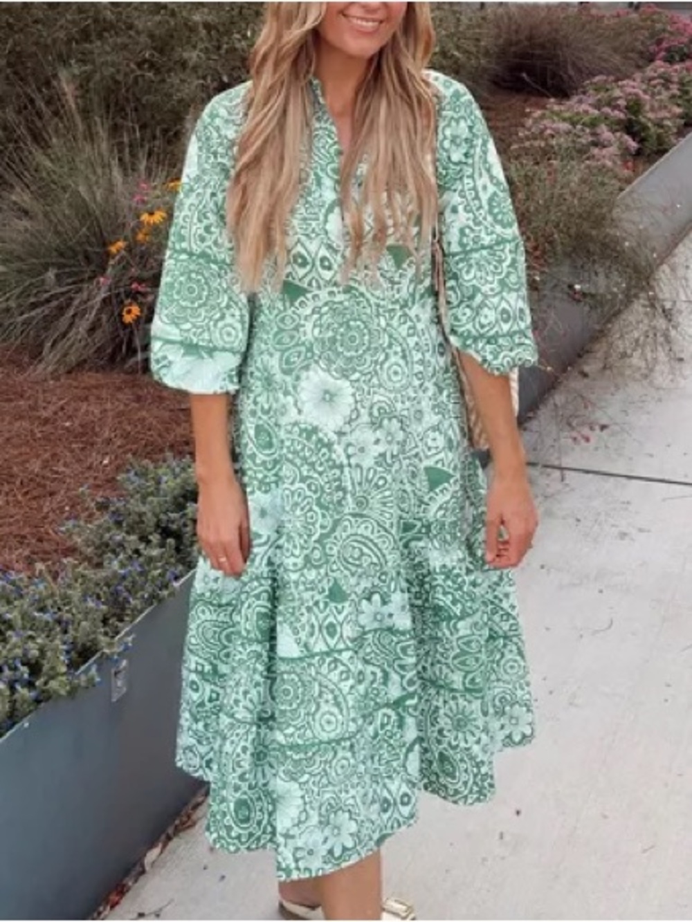Hyacinth House Green Cuffed Sleeve Sundress with Mandarin Collar. Snall - Picture 5 of 13